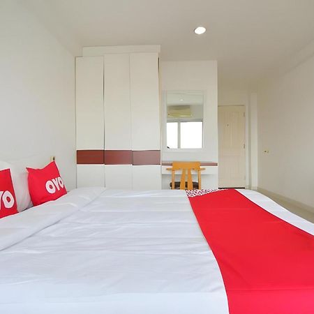 Super Oyo 498 Ladawan Villa Bangkok Luaran gambar