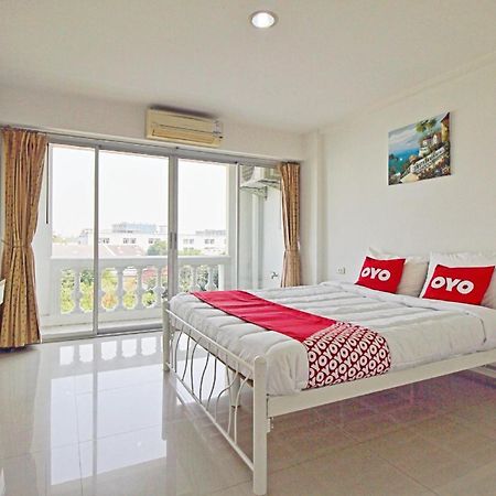 Super Oyo 498 Ladawan Villa Bangkok Luaran gambar