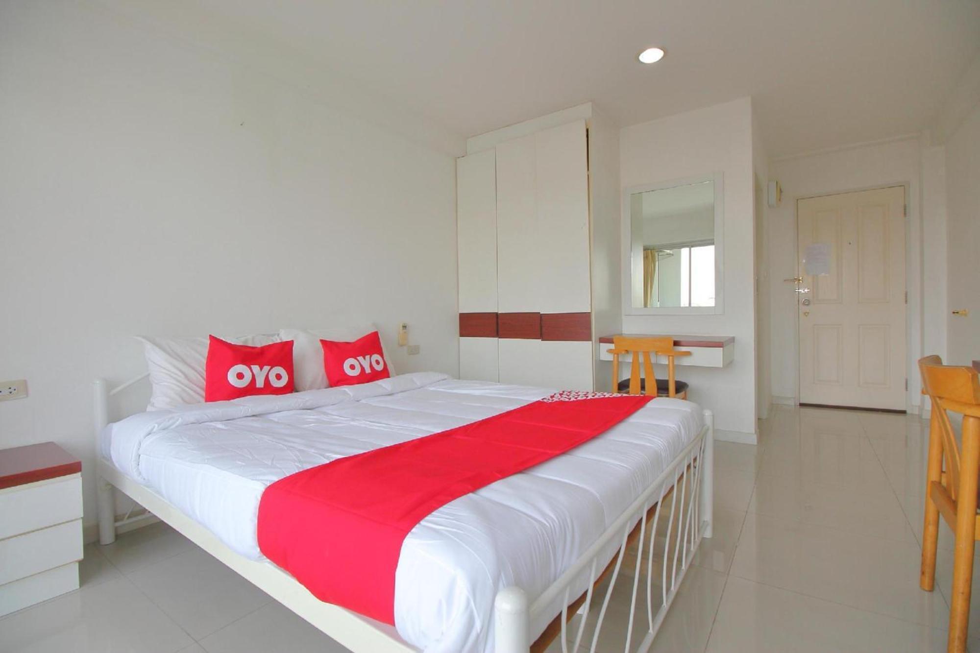 Super Oyo 498 Ladawan Villa Bangkok Luaran gambar