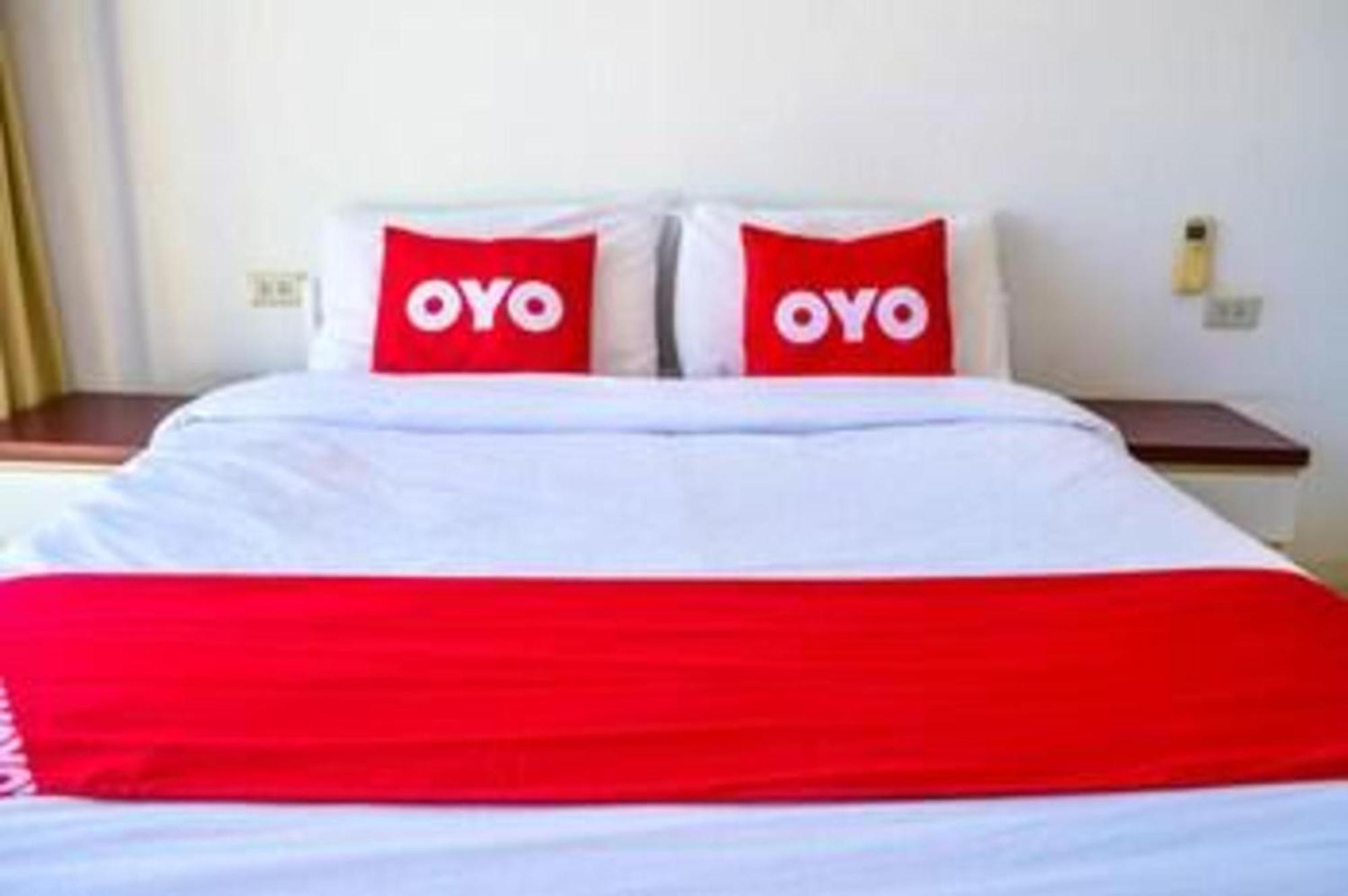 Super Oyo 498 Ladawan Villa Bangkok Luaran gambar