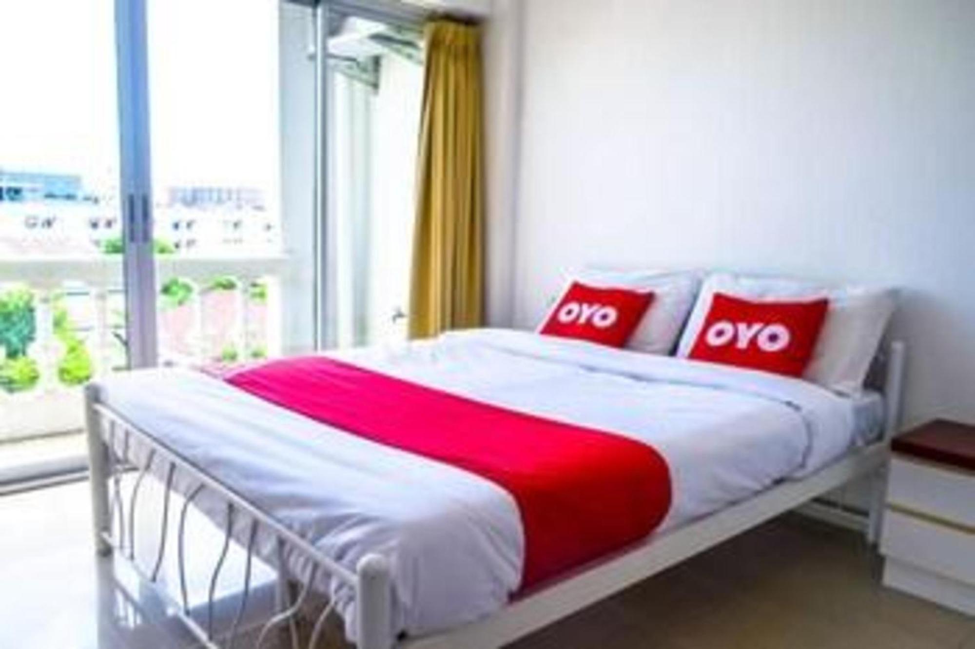 Super Oyo 498 Ladawan Villa Bangkok Luaran gambar