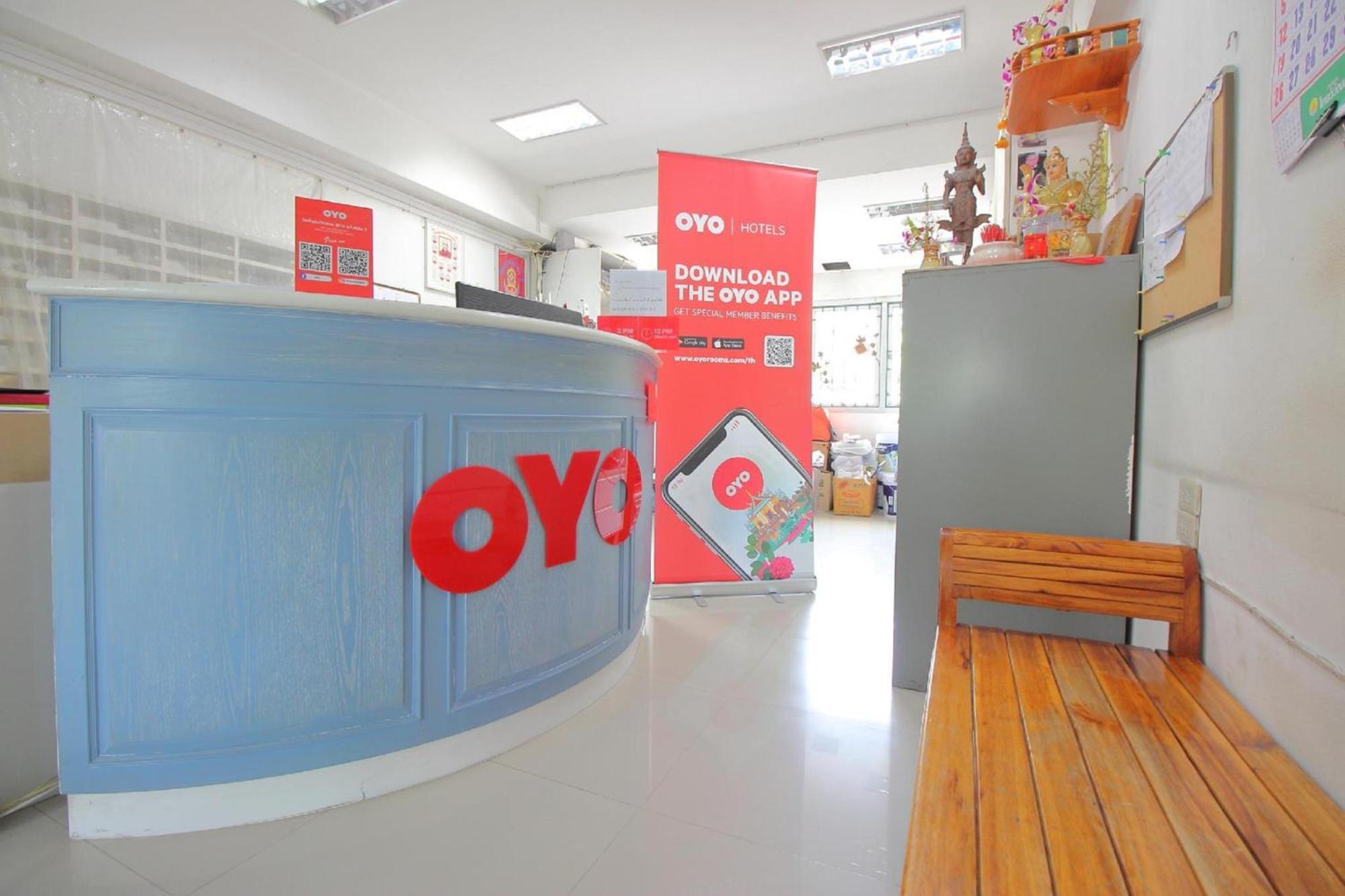Super Oyo 498 Ladawan Villa Bangkok Luaran gambar