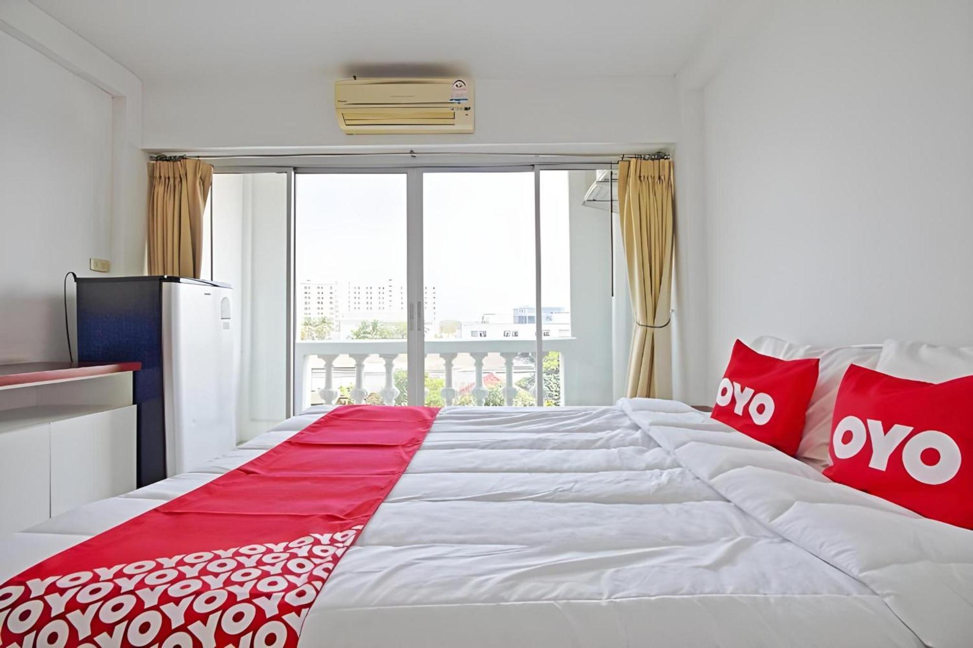 Super Oyo 498 Ladawan Villa Bangkok Luaran gambar