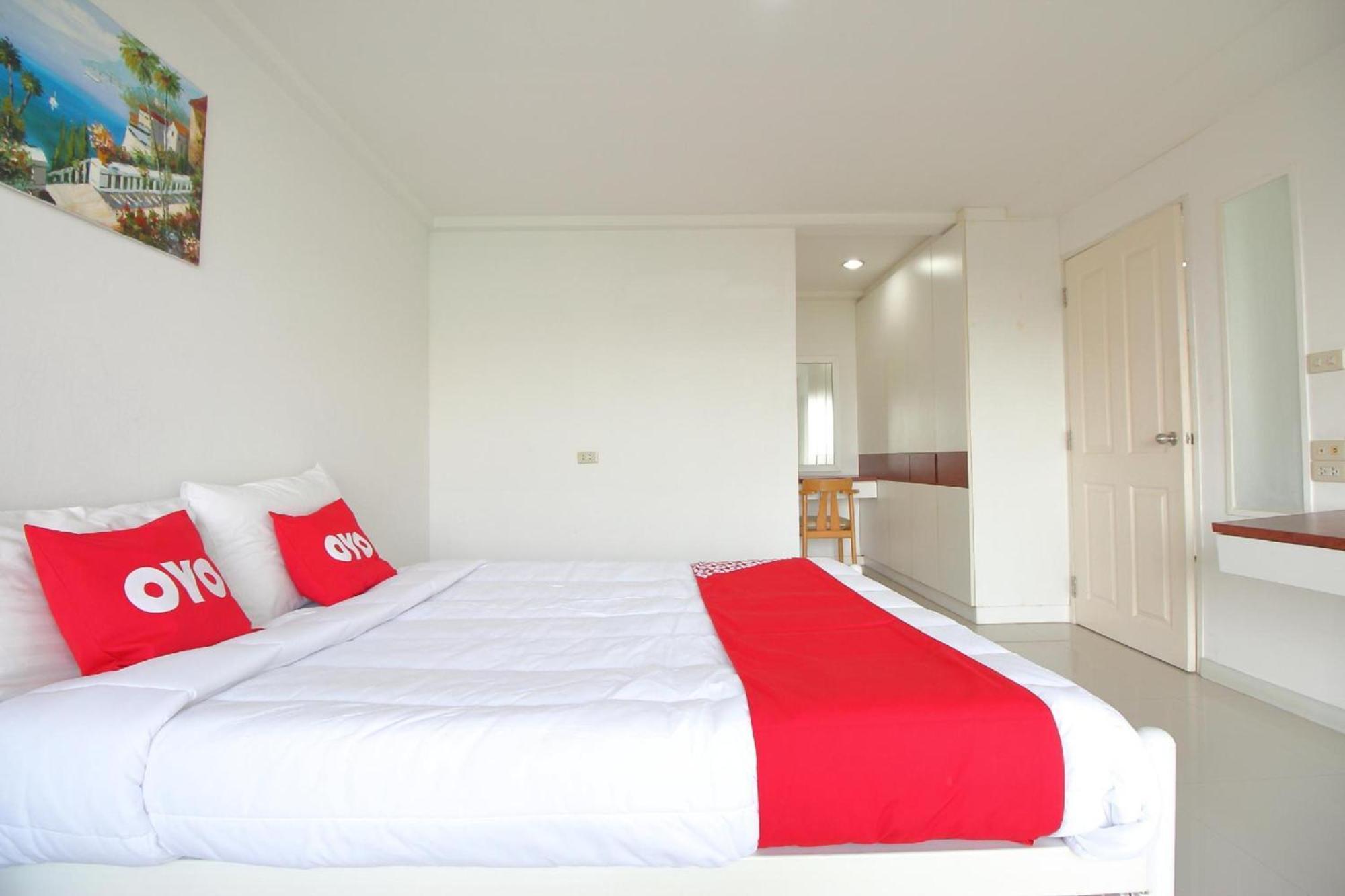 Super Oyo 498 Ladawan Villa Bangkok Luaran gambar