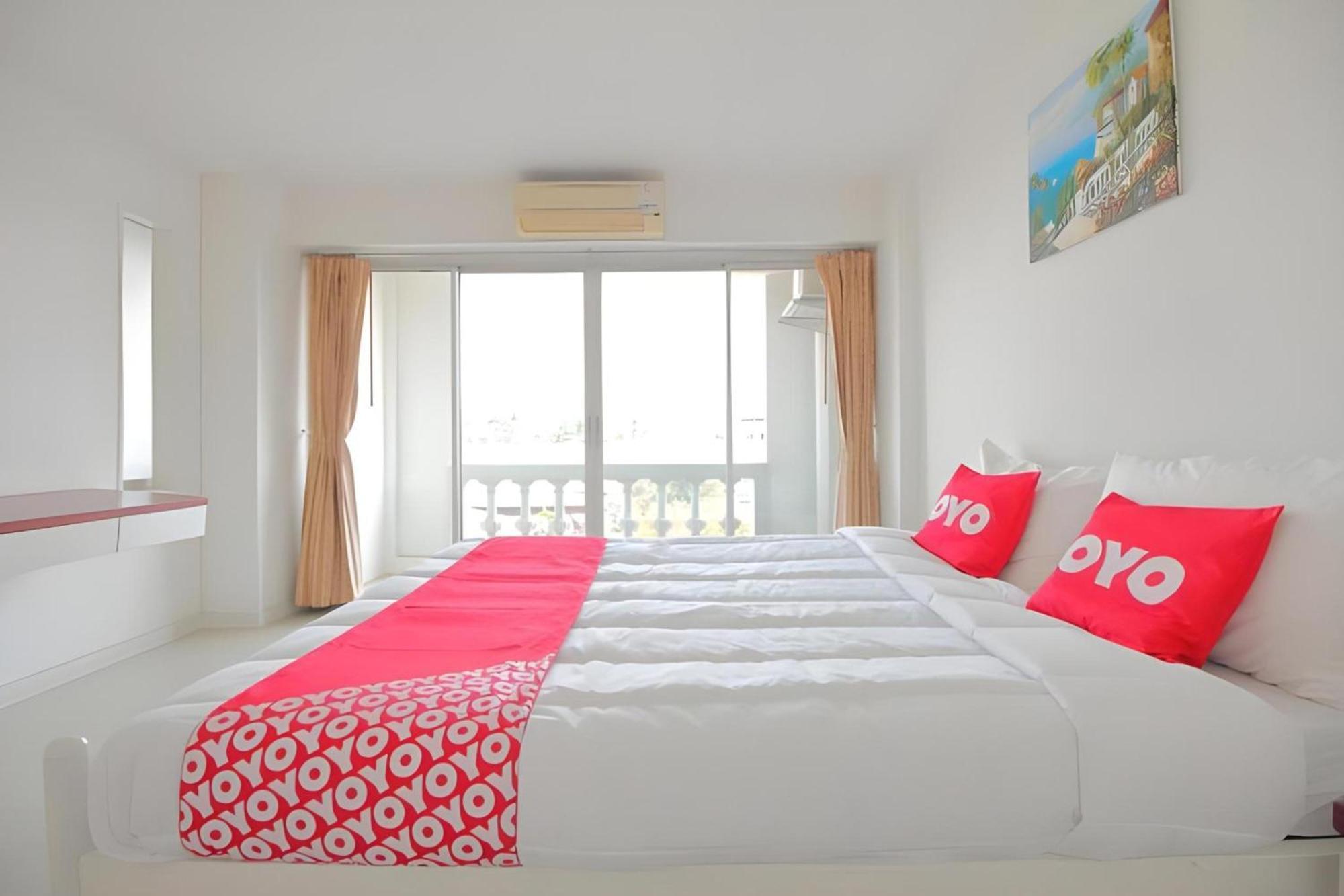 Super Oyo 498 Ladawan Villa Bangkok Luaran gambar