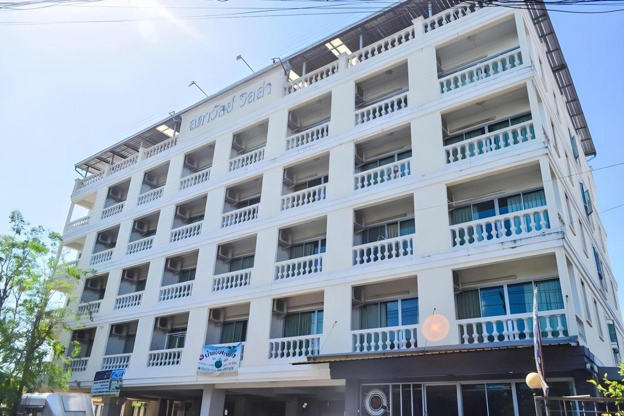 Super Oyo 498 Ladawan Villa Bangkok Luaran gambar