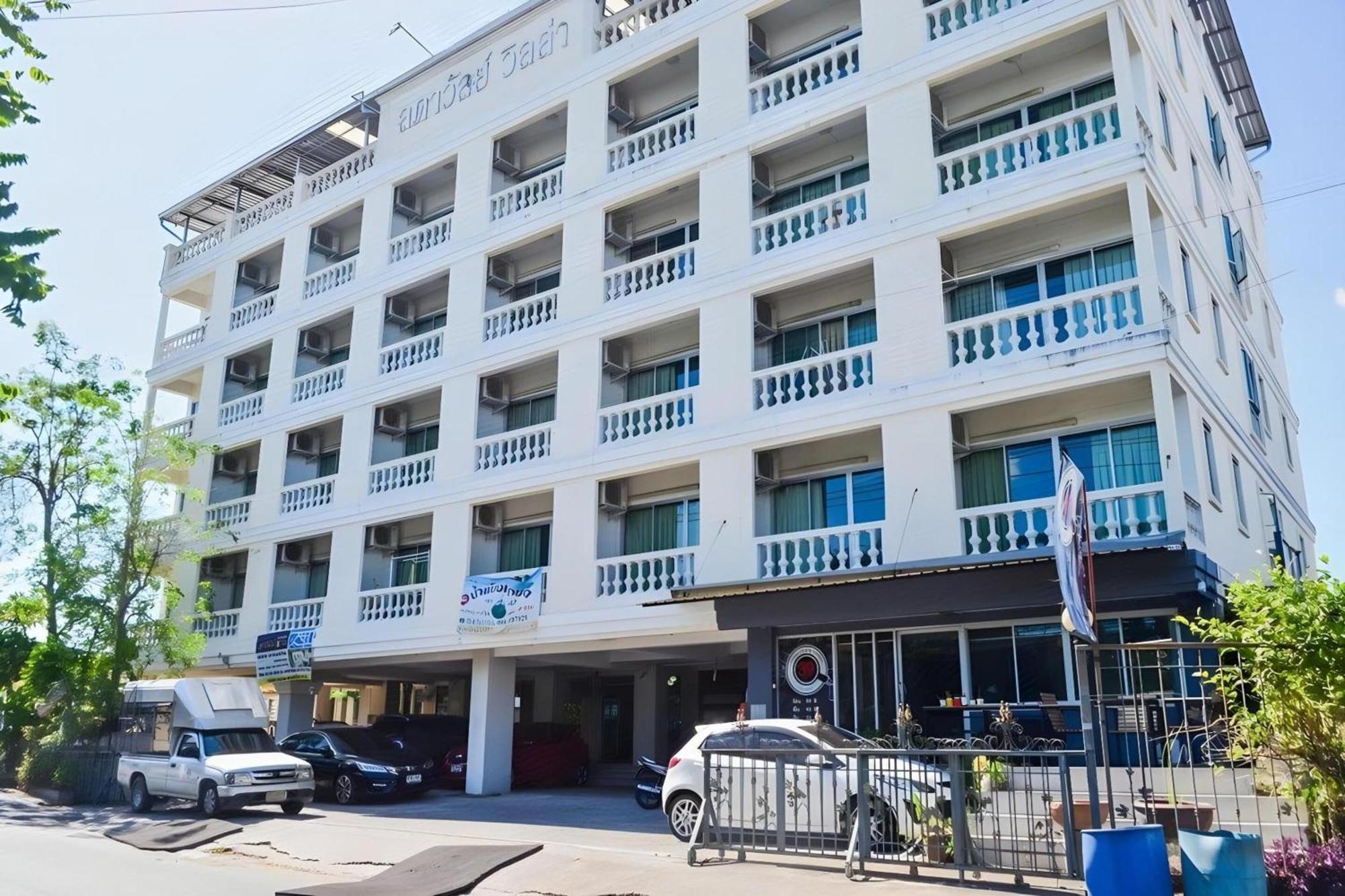 Super Oyo 498 Ladawan Villa Bangkok Luaran gambar