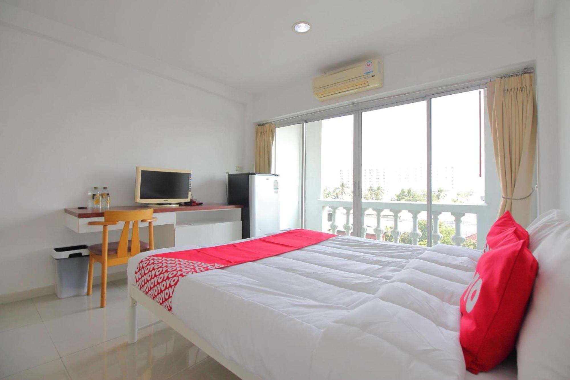 Super Oyo 498 Ladawan Villa Bangkok Luaran gambar